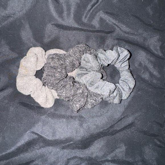 Scrunchie - Picture 2 of 2